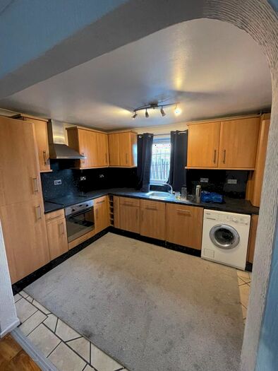 3 Bedroom Maisonette To Rent In Azalea Drive, Swanley, BR8