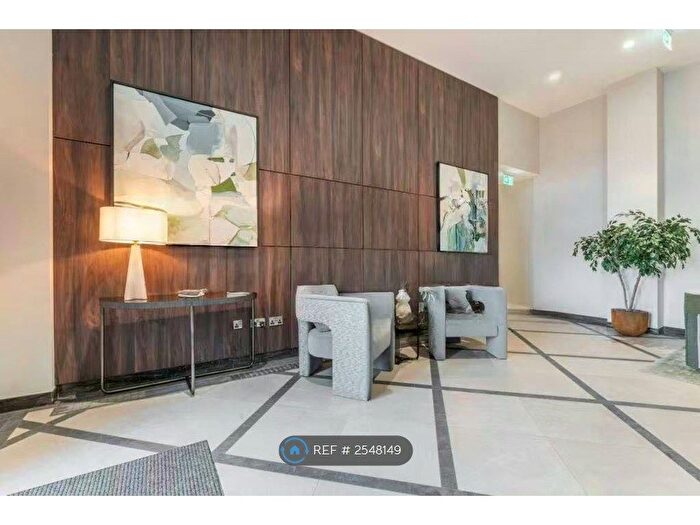 2 Bedroom Flat To Rent In Gasholder Place, London, SE11