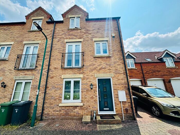 4 Bedroom Semi-Detached House For Sale In Merevale Drive, Eye, Peterborough, PE6