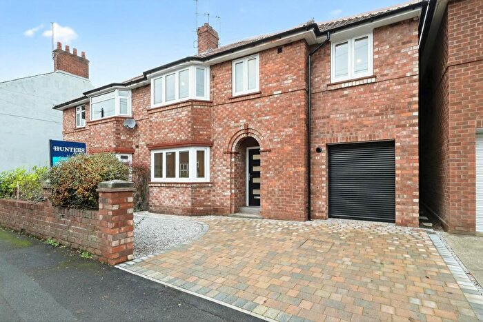 4 Bedroom Semi Detached House For Sale In Moorland Road, York, YO10
