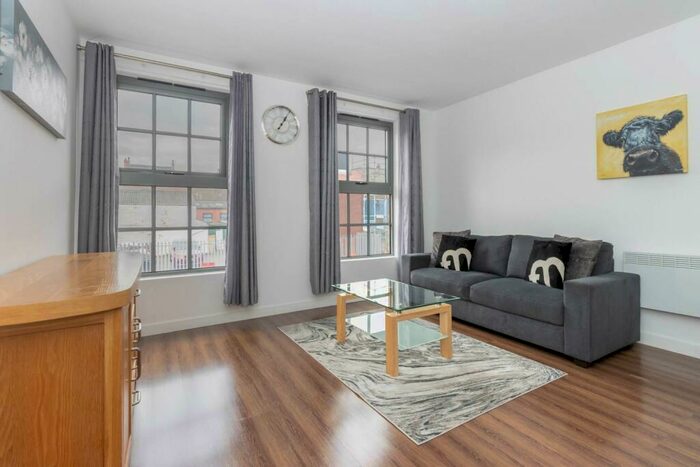 2 Bedroom Apartment To Rent In Kenyon Forge, Kenyon Street, B18