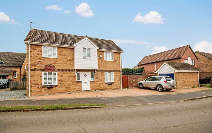 3 Bedroom Detached House For Sale In St. Marys Grove, Sprowston, NR7