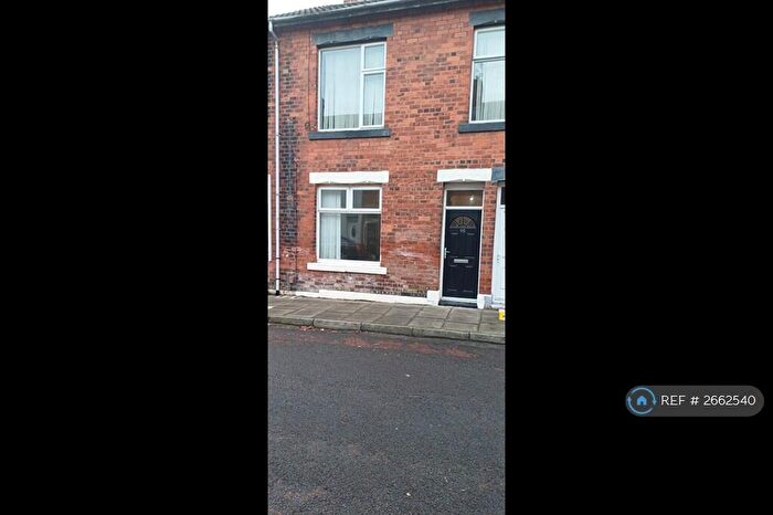 2 Bedroom Flat To Rent In Elsdon Terrace, North Shields, NE29