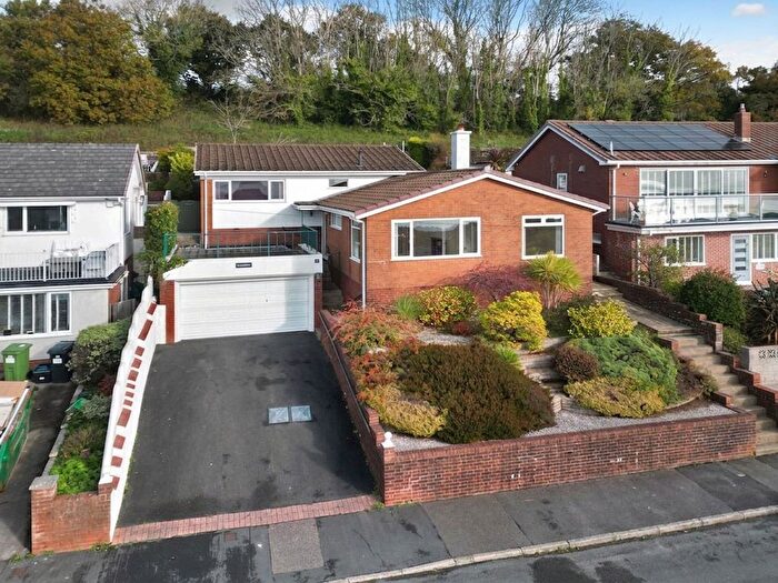 4 Bedroom Detached House For Sale In Maudlin Drive, Teignmouth, TQ14
