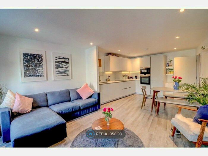 1 Bedroom Flat To Rent In Gaumont Place, London SW2