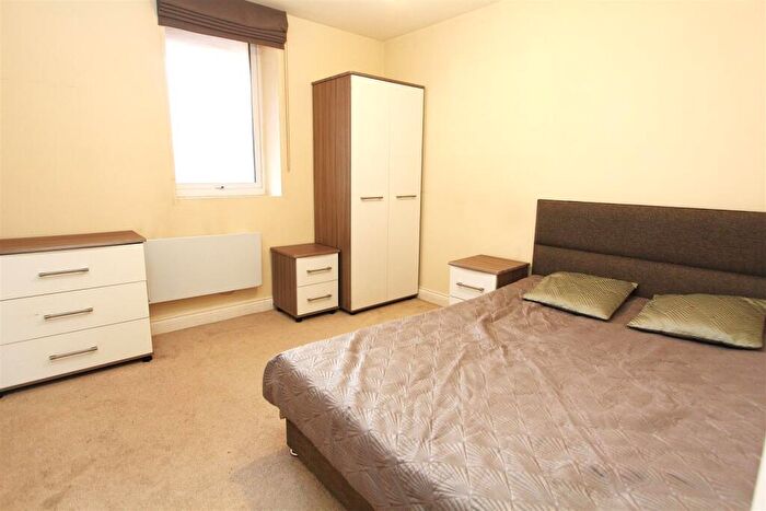 2 Bedroom Flat To Rent In Brunswick Court, Leeds, LS2