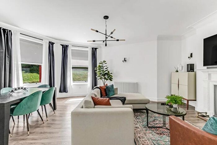 3 Bedroom Flat To Rent In Neville Court, Abbey Road, St Johns Wood, NW8