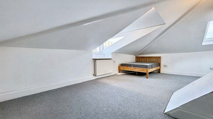 3 Bedroom Flat To Rent In Ashley Hill, Montpelier, BS7