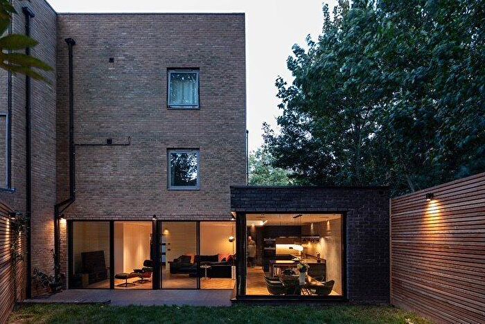 4 Bedroom Terraced House For Sale In Savoy Mews, Clapham, London, SW9