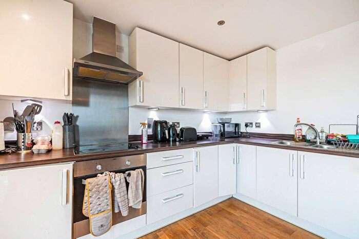 2 Bedroom Flat For Sale In Pepys Court, Woolwich, London, SE18