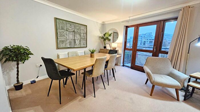 1 Bedroom Flat To Rent In Morris Road, London, E14