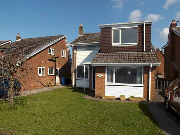 4 Bedroom House To Rent In Baytree Road, Clayton-Le-Woods, PR6