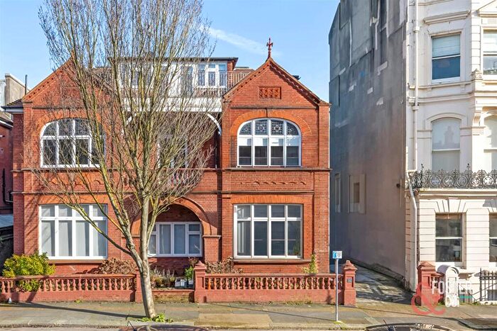 2 Bedroom Flat For Sale In Palmeira Avenue, Hove, BN3