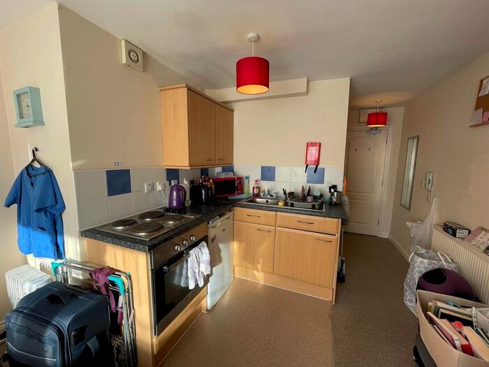 Studio To Rent In Flat, Camden Street, Plymouth, PL4