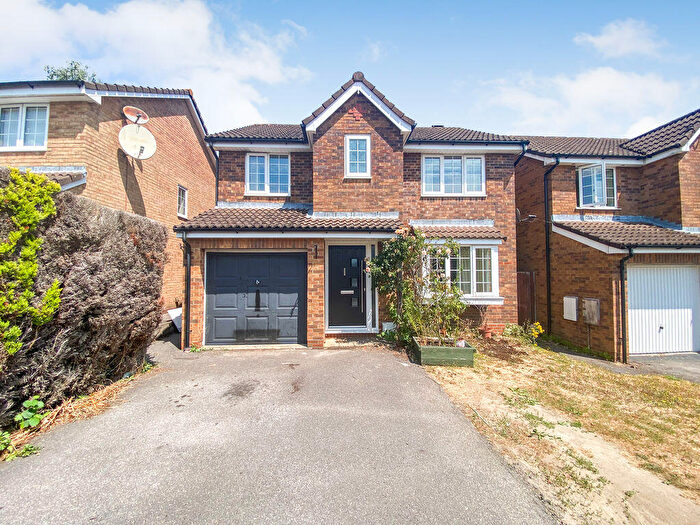 4 Bedroom Detached House For Sale In Stirling Crescent, Hedge End, SO30