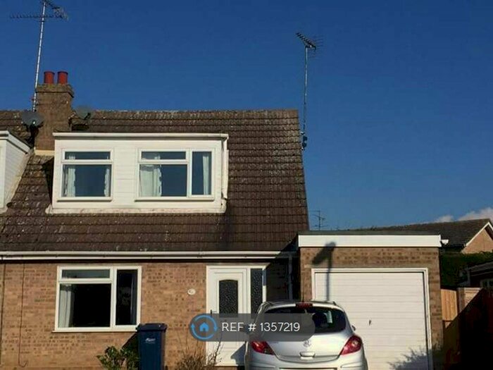 2 Bedroom Semi-Detached House To Rent In Queen Elizabeth Drive, Wisbech, PE13