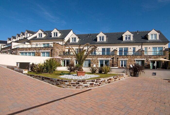 2 Bedroom Flat For Sale In Ocean Blue, Treyarnon Bay, PL28