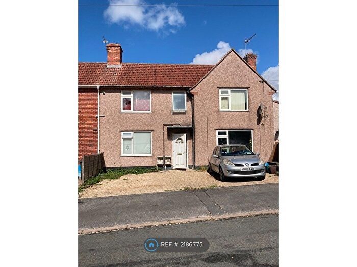 2 Bedroom Flat To Rent In Gorse Hill, Bristol, BS16