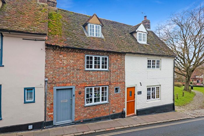 2 Bedroom Terraced House To Rent In Castle Street, Aylesbury, HP20