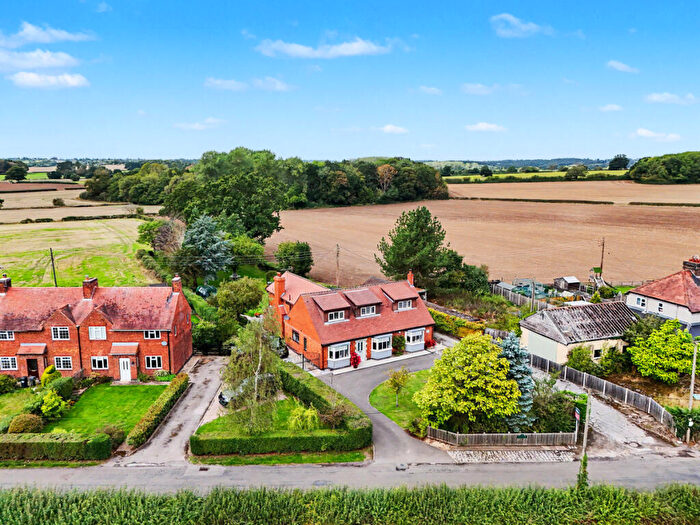 6 Bedroom Detached House For Sale In Hoargate Lane, Hollington, DE6