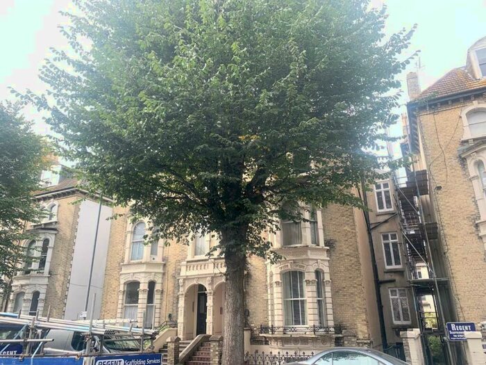 Flat To Rent In Tisbury Road, Hove, BN3
