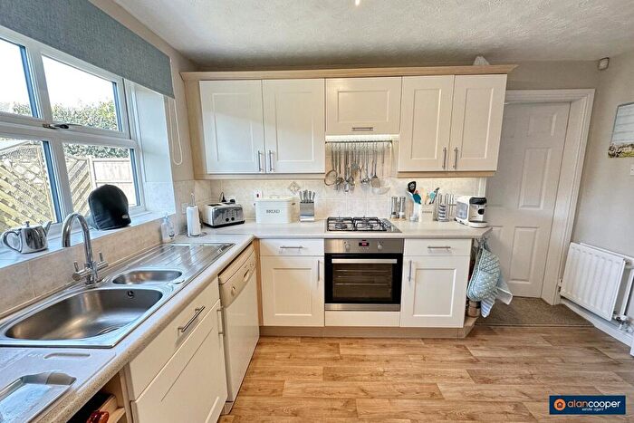 4 Bedroom Detached House For Sale In Sterling Way, Maple Park, Nuneaton, CV11