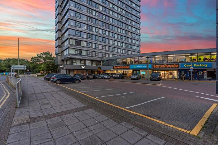 2 Bedroom Flat To Rent In Staines Road West, Sunbury-On-Thames, TW16