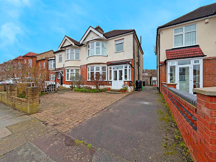 3 Bedroom Semi Detached House For Sale In Broomhill Road, Ilford, IG3