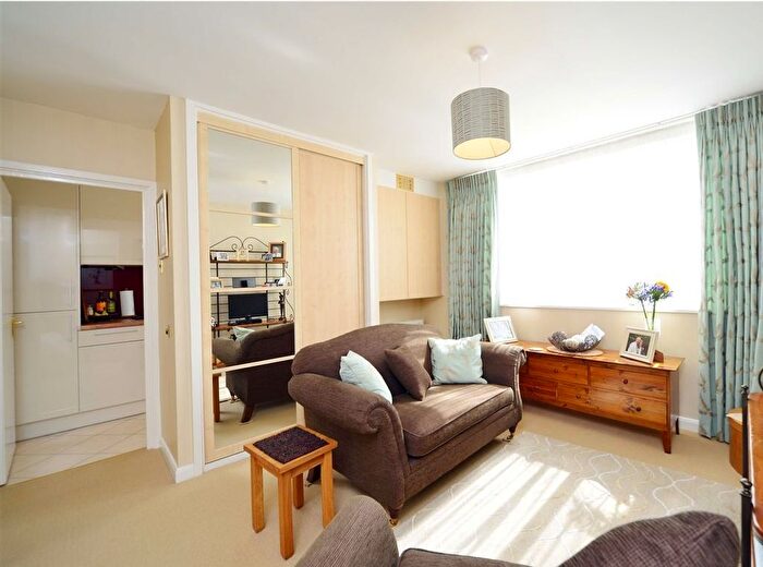 Studio To Rent In Boundary Road, London, NW8