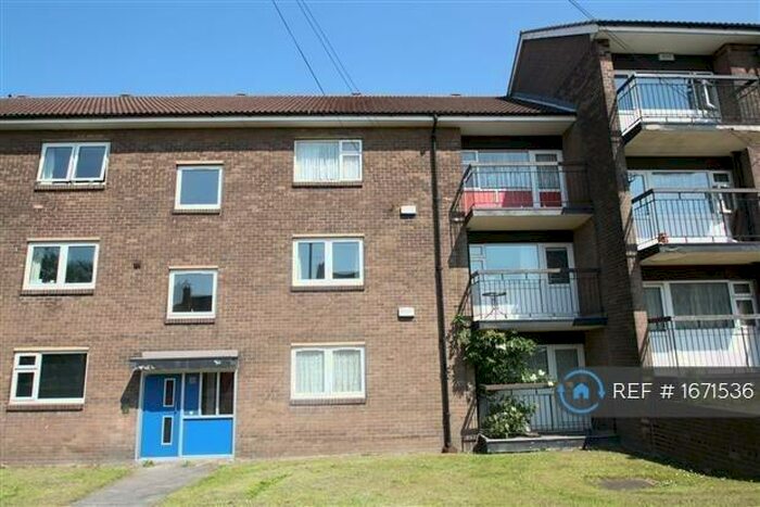 2 Bedroom Flat To Rent In Hounsfield Road, Rotherham, S65