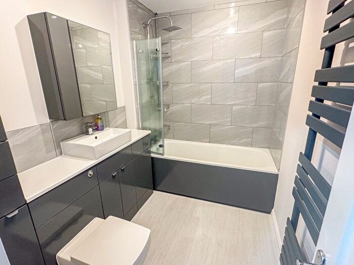 5 Bedroom Property To Rent In Wharf Road, Kiilnhurst, Mexborough, S64