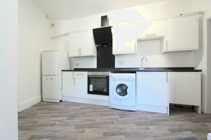 1 Bedroom Flat To Rent In Whitham Road, Sheffield, S10
