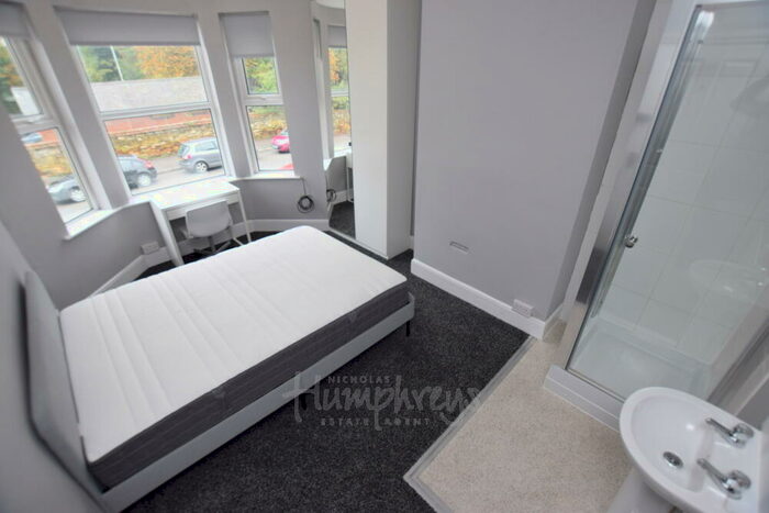 6 Bedroom Terraced House To Rent In London Road, Far Cotton, Northampton, NN4