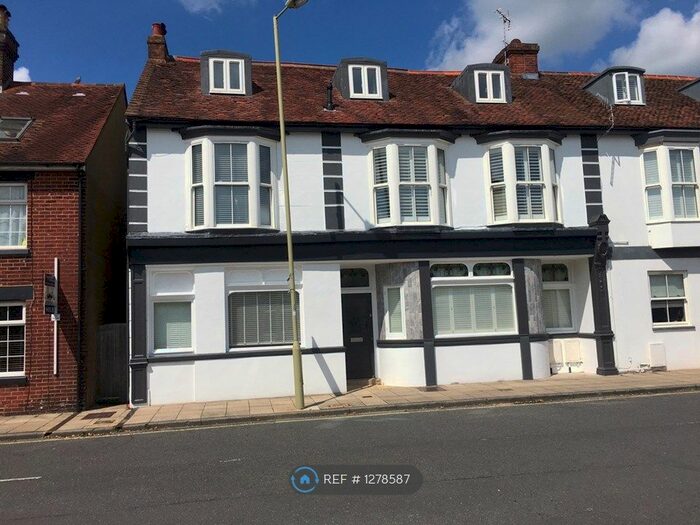 1 Bedroom Flat To Rent In Cobden Homes, Havant PO9