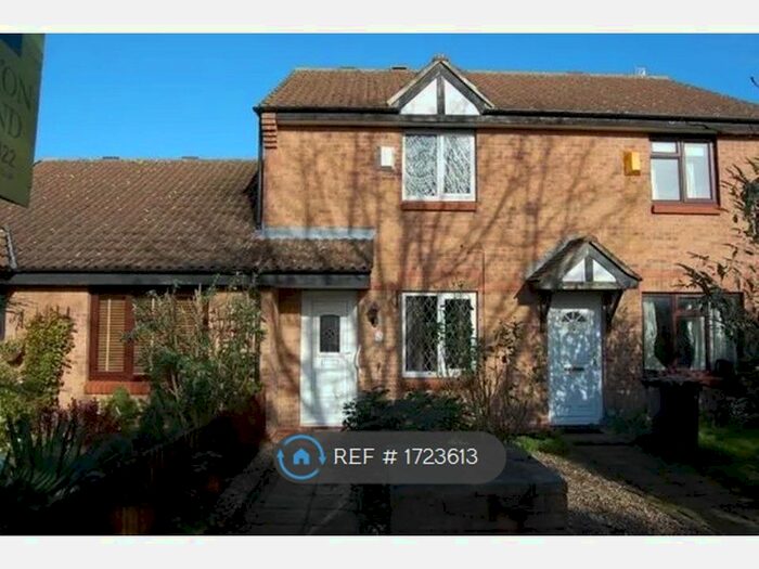 2 Bedroom Semi-Detached House To Rent In Kew Close, West Bridgford, Nottingham, NG2