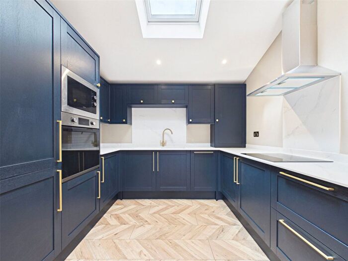 2 Bedroom Flat To Rent In Percy Road, Hampton, TW12