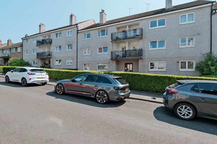 2 Bedroom Flat For Sale In / Ashmore Road, Merrylee, Glasgow, G43