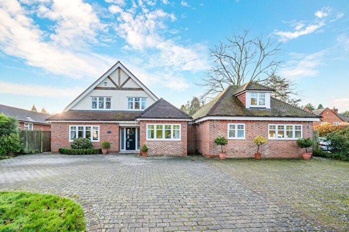 6 Bedroom Detached House For Sale In Wonford Close, Walton On The Hill, Tadworth, KT20