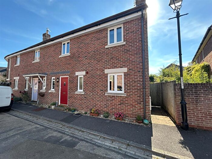 3 Bedroom End Terrace House For Sale In Suttil Crescent, Pymore, Bridport, DT6