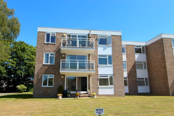 2 Bedroom Flat To Rent In Earlsdon Way, Highcliffe, Christchurch, Dorset, BH23