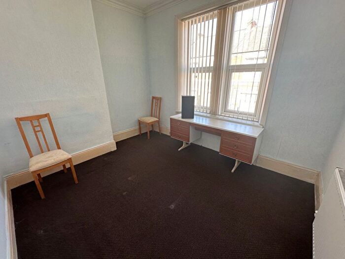 2 Bedroom Flat For Sale In Vine Street, Wallsend, Tyne And Wear, NE28