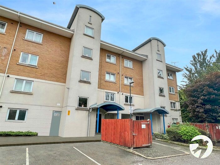 2 Bedroom Flat To Rent In Macarthur Close, Erith, DA8