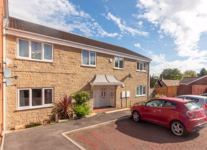 2 Bedroom Flat For Sale In Clive Gardens, Alnwick, Northumberland, NE66