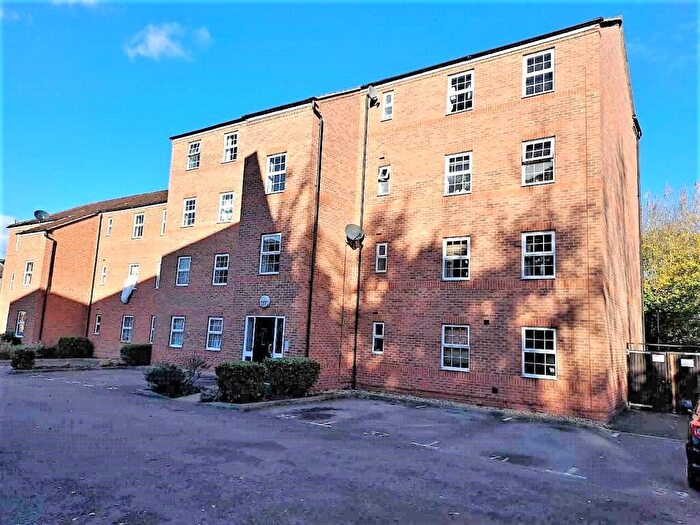 2 Bedroom Flat To Rent In Potters Hollow, Bulwell, Nottingham, Nottinghamshire, NG6