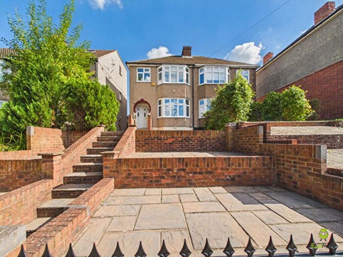 3 Bedroom Semi Detached House For Sale In Station Road Crayford, Crayford, Dartford, Kent, DA1