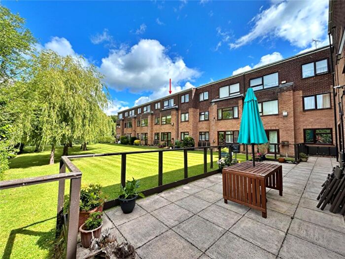 1 Bedroom Apartment For Sale In Lymington Road, Highcliffe, Christchurch, Dorset, BH23