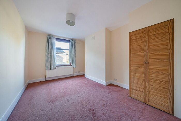 3 Bedroom Terraced House For Sale In Laleham Road, London, SE6