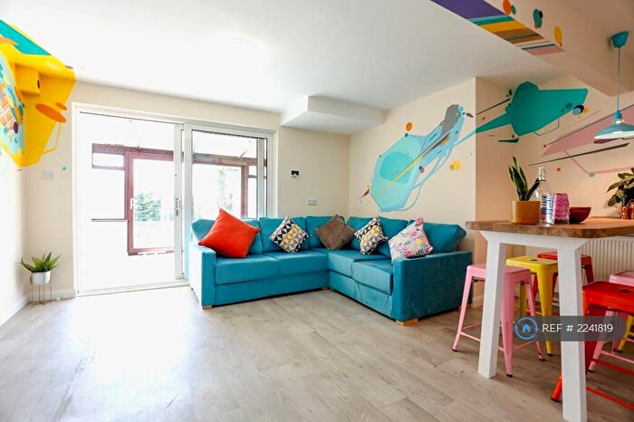 6 Bedroom Semi-Detached House To Rent In Brentwood Crescent, Brighton, BN1