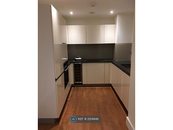 2 Bedroom Flat To Rent In Admiralty Building, Kingston Upon Thames, KT2