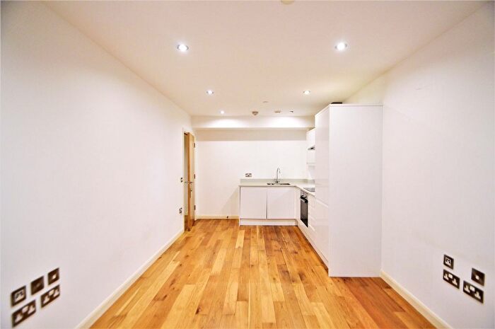 1 Bedroom Flat To Rent In Lansdowne Road, Croydon, CR0